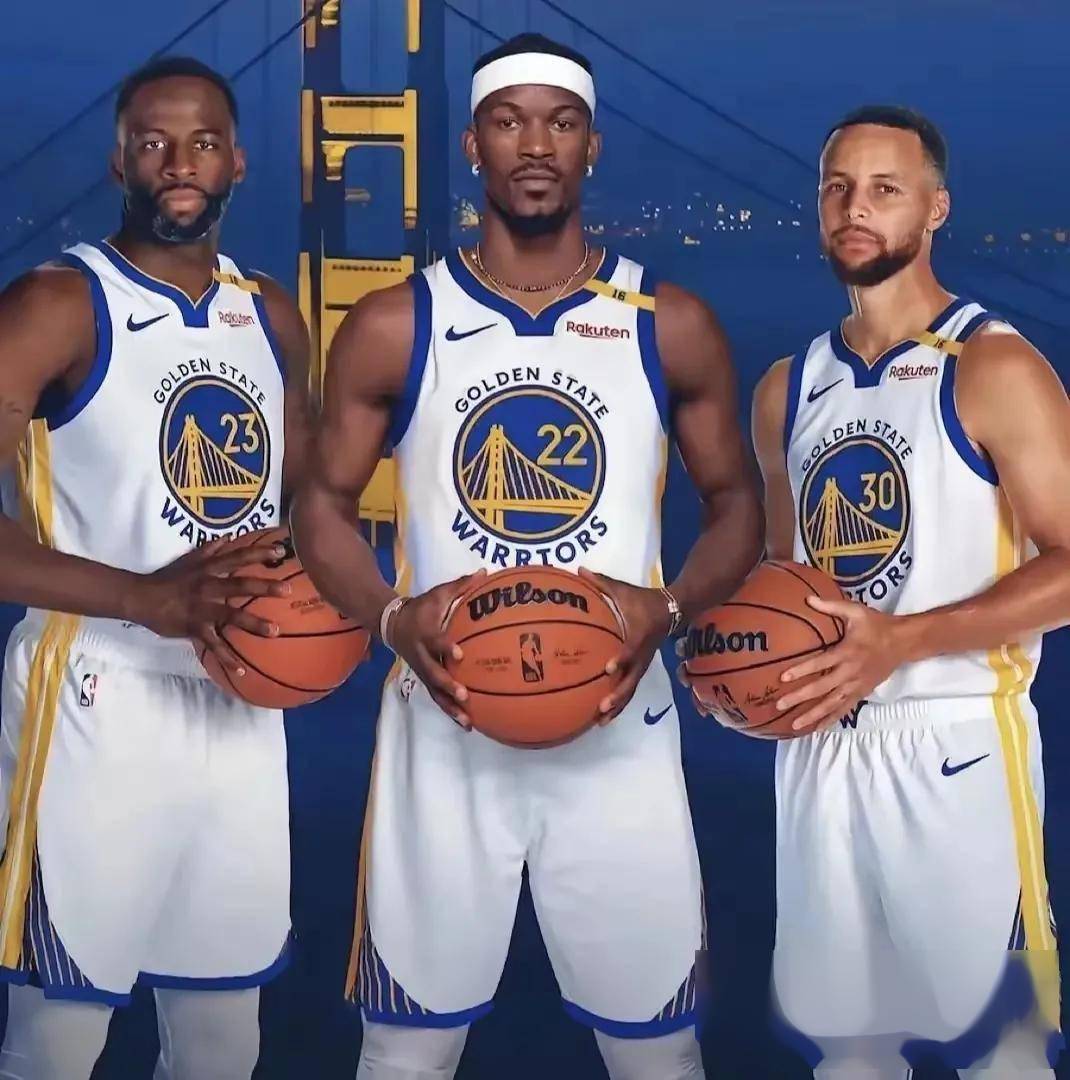 金年会官网库里回归赛场,赛事规则更新首场状态亮眼,热火观众沸腾!(库里新比赛)