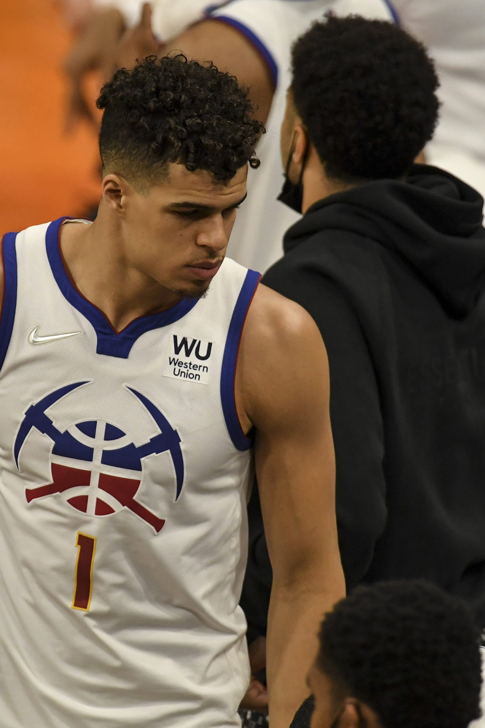 金年会体育曼城迎法国杯关键赛；冲刺阶段手感冰凉；赛场秩序良好；医务组通报恢复的简单介绍